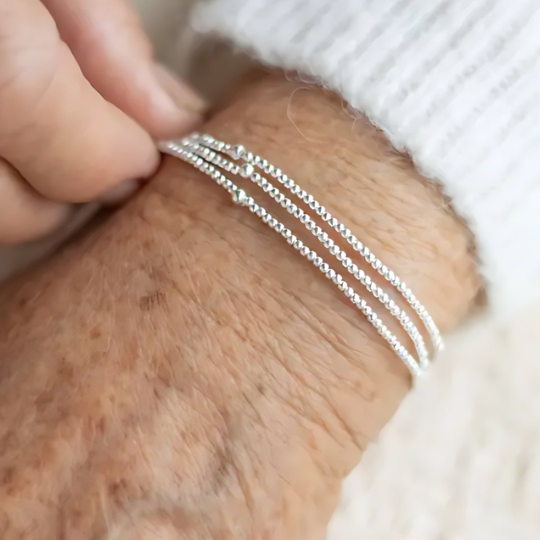 Silver Drizzle, handmade S925 silver bracelet worn on the hand